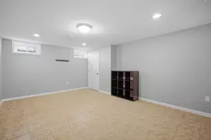 70 Hartwick St, Springfield, MA 01108 - Photo 35