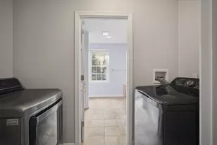 70 Hartwick St, Springfield, MA 01108 - Photo 25