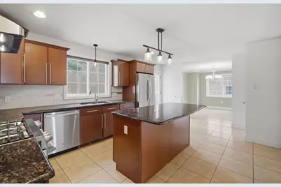 70 Hartwick Street, Springfield, MA 01108 - Photo 7