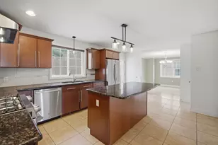 70 Hartwick St, Springfield, MA 01108 - Photo 7