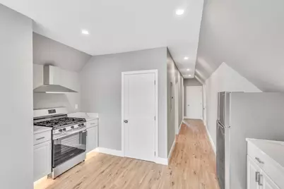 5 Beckford St #3, Beverly, MA 01915 - Photo 5