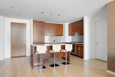 580 Washington St #PH5, Boston, MA 02111 - Photo 9