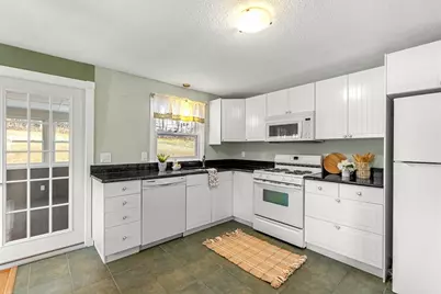 169 Starr Ave, Lowell, MA 01852 - Photo 11