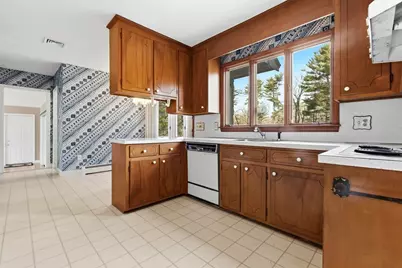 26 Ledgewood Dr, Danvers, MA 01923 - Photo 11