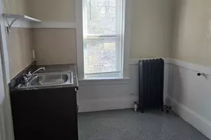 240 Locust St, Springfield, MA 01108 - Photo 7