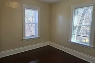 240 Locust St, Springfield, MA 01108 - Photo 9