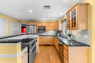 25 Liberty Ave, Lexington, MA 02420 - Photo 9