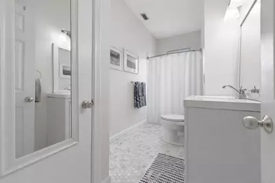 576 E Broadway #3, Boston, MA 02127 - Photo 7