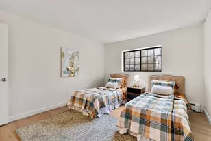 1720 Skyline Dr, Lowell, MA 01854 - Photo 7