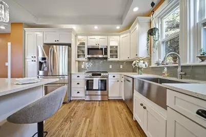 26 Poplar St, Melrose, MA 02176 - Photo 5