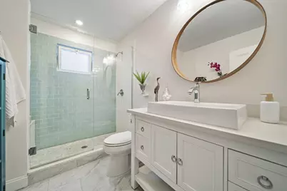 26 Poplar St, Melrose, MA 02176 - Photo 23