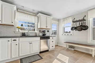 173 Greenmont Ave, Dracut, MA 01826 - Photo 13