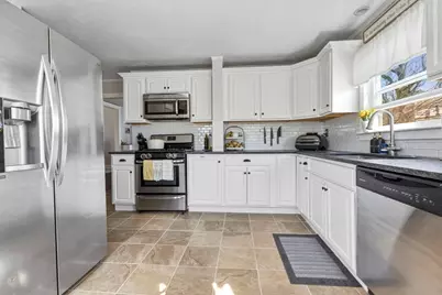 173 Greenmont Ave, Dracut, MA 01826 - Photo 15