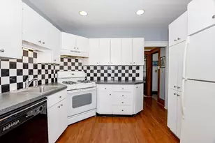 48 Elm Ave, Fairhaven, MA 02719 - Photo 13