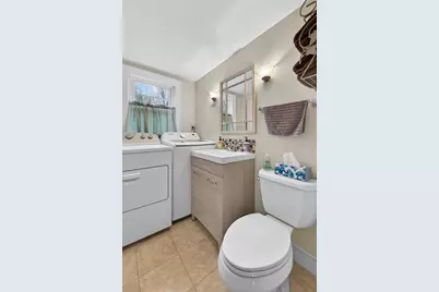 129 Mill St, Hopedale, MA 01747 - Photo 23