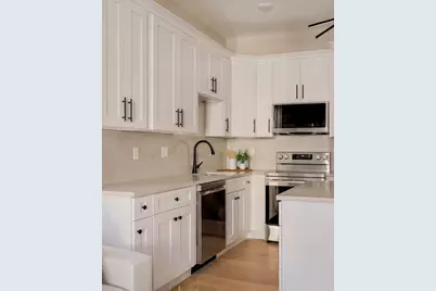 350 Windsor Street #1, Cambridge, MA 02141 - Photo 3