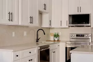 350 Windsor St, Cambridge, MA 02141 - Photo 3