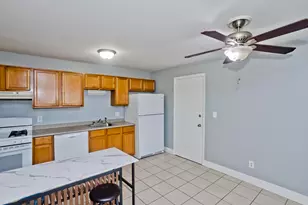 239 Glasgow St, Fall River, MA 02721 - Photo 7