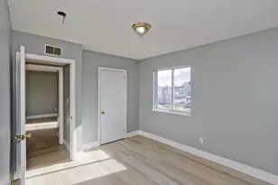 239 Glasgow St, Fall River, MA 02721 - Photo 17