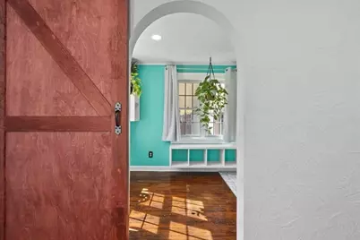 860 Pleasant St, Worcester, MA 01602 - Photo 9