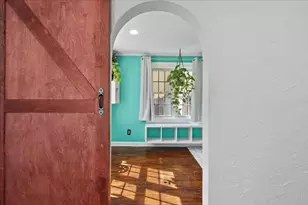 860 Pleasant St, Worcester, MA 01602 - Photo 9