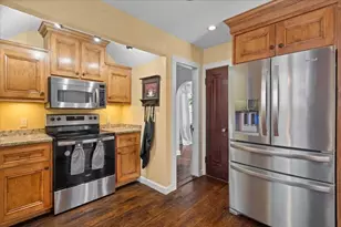 860 Pleasant St, Worcester, MA 01602 - Photo 17