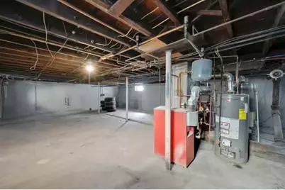 69-71 Elmwood Ave, Holyoke, MA 01040 - Photo 25