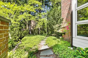 34 Lagrange St, Brookline, MA 02467 - Photo 39