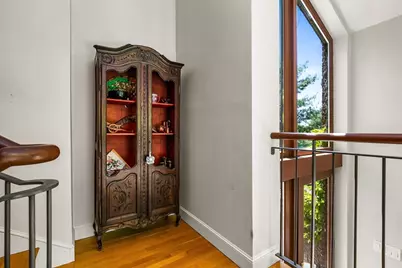 34 Lagrange St, Brookline, MA 02467 - Photo 19