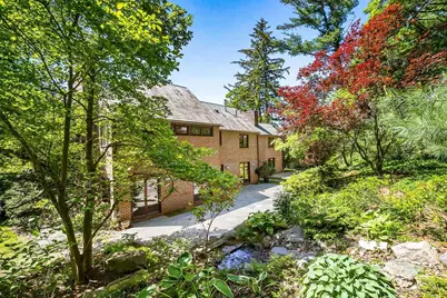 34 Lagrange St, Brookline, MA 02467 - Photo 35