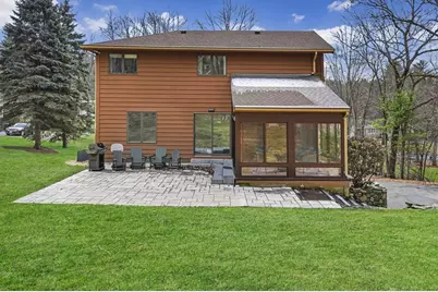 34 Grove St, Shrewsbury, MA 01545 - Photo 3