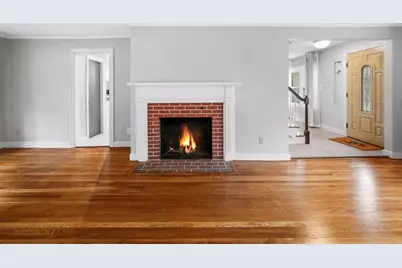 36 Melrose St, Worcester, MA 01605 - Photo 9