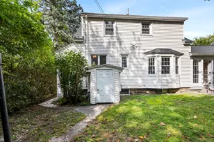 36 Melrose St, Worcester, MA 01605 - Photo 5