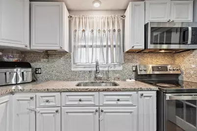 110-112 Everett St, Lawrence, MA 01843 - Photo 13