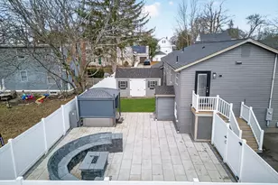 219 Waverley Rd, North Andover, MA 01845 - Photo 5