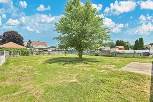 24 Daley St, Chicopee, MA 01013 - Photo 19