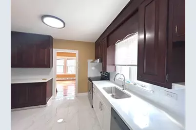 11 Earle St, Quincy, MA 02170 - Photo 9