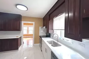 11 Earle St, Quincy, MA 02170 - Photo 9