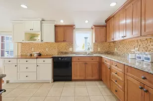 549 Summer St, Brockton, MA 02302 - Photo 5