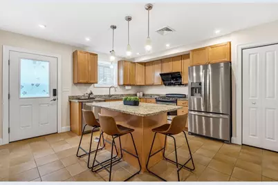 109 Harvey St #109, Cambridge, MA 02140 - Photo 7