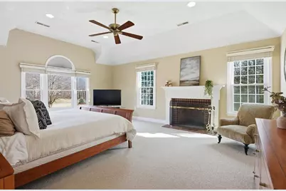 8 Ashford Ln, Andover, MA 01810 - Photo 23