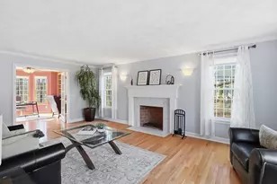 8 Ashford Ln, Andover, MA 01810 - Photo 5