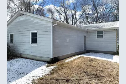 13 Greenhurst Ave, Fitchburg, MA 01420 - Photo 9