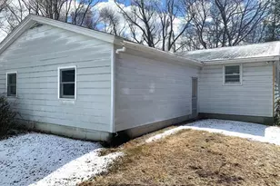 13 Greenhurst Ave, Fitchburg, MA 01420 - Photo 9