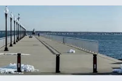 15 Clara St #1, New Bedford, MA 02744 - Photo 3