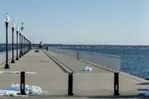 15 Clara St, New Bedford, MA 02744 - Photo 3