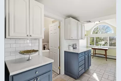 30B Graves Ave #B, Northampton, MA 01060 - Photo 3