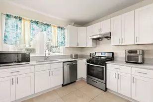 168 Weir St, Taunton, MA 02780 - Photo 5