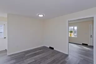 26 Dayton St, Chicopee, MA 01013 - Photo 27