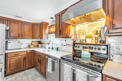 4 Eagle Street, Boston, MA 02132 - Photo 17